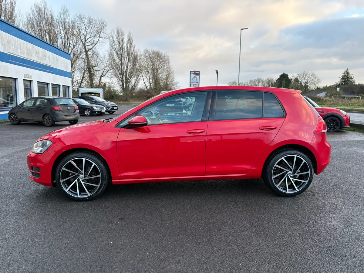 Volkswagen Golf 2016//PETROL//EXCELLENT CONDTION - Image 4