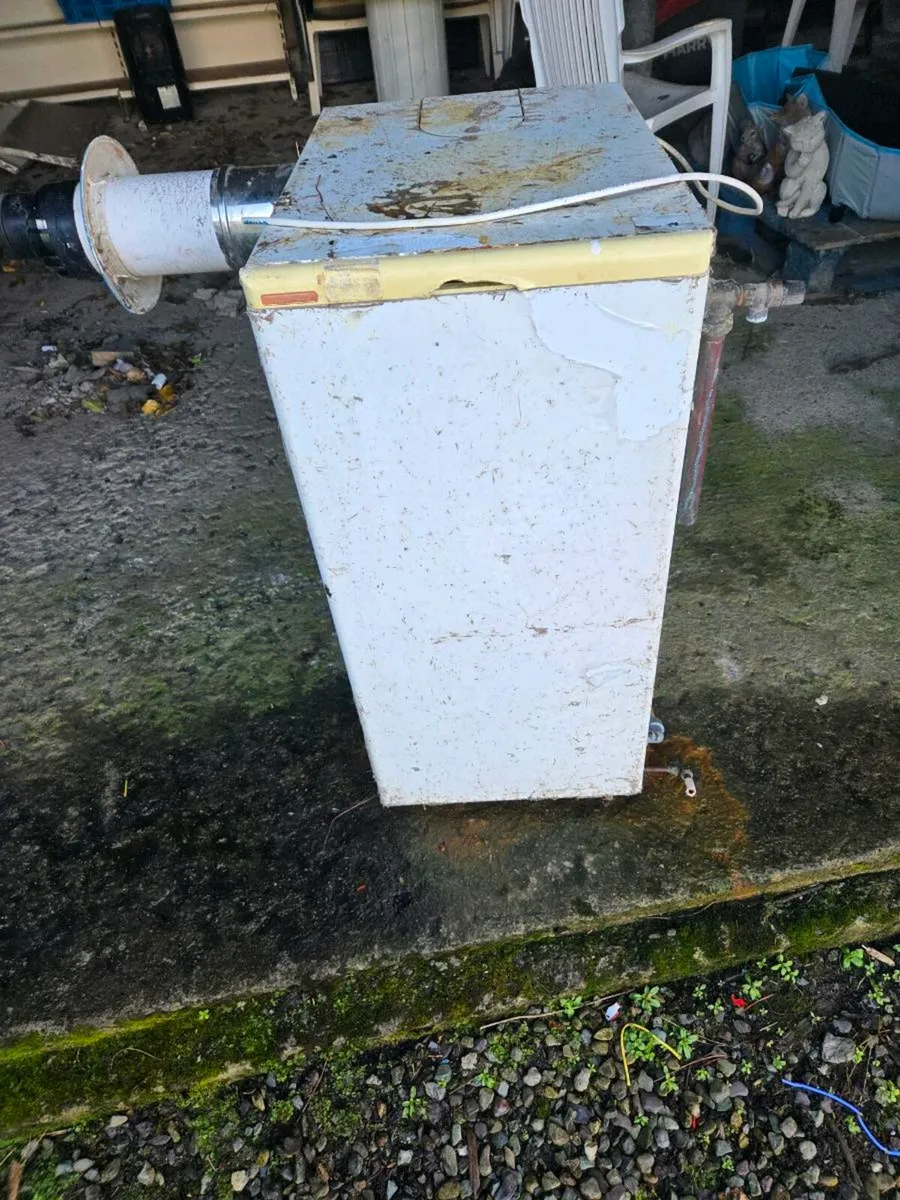 Oil boiler - Image 1
