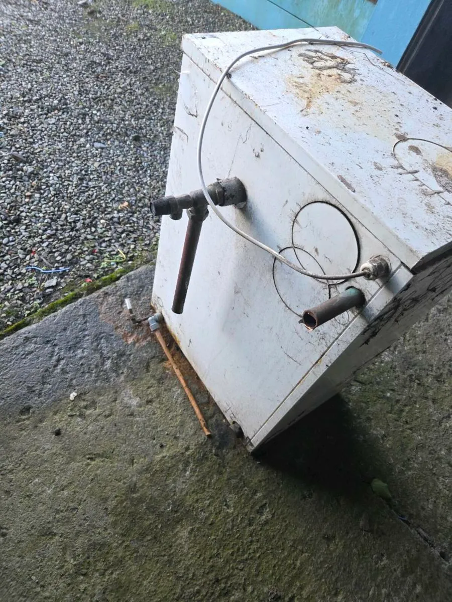 Oil boiler - Image 2