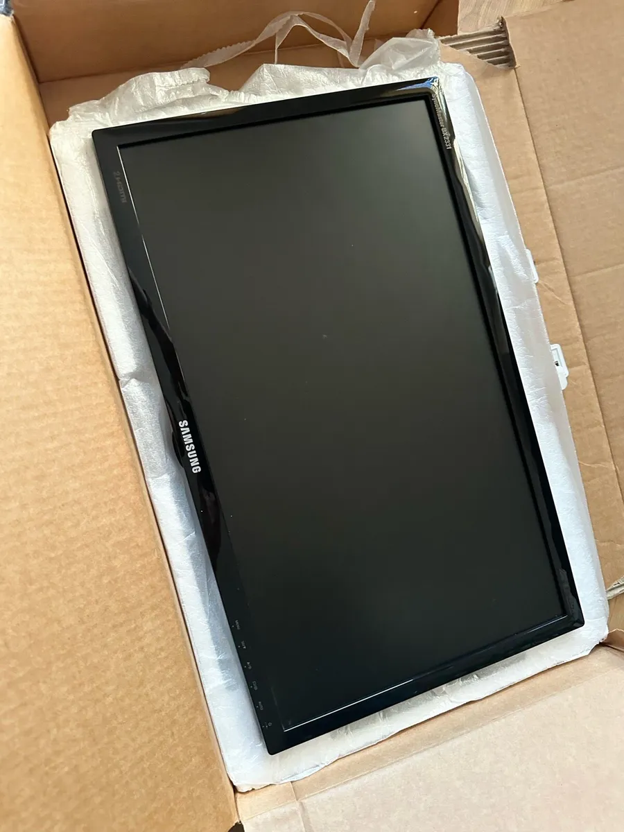 Samsung computer monitor - Image 4