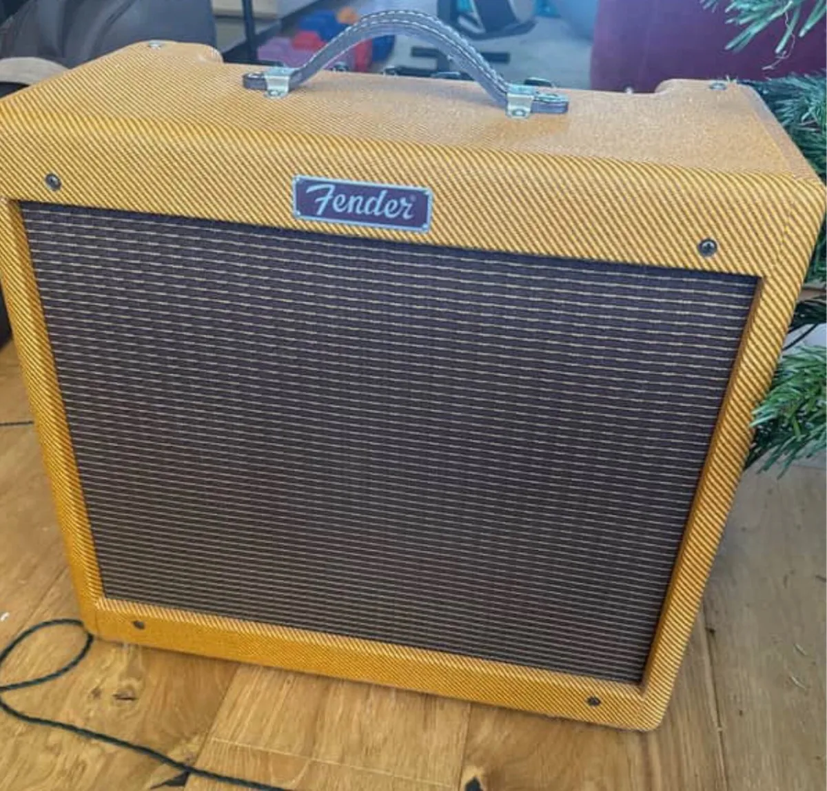 Fender Blues Junior Lacquered Tweed 15-Watt 1x12"