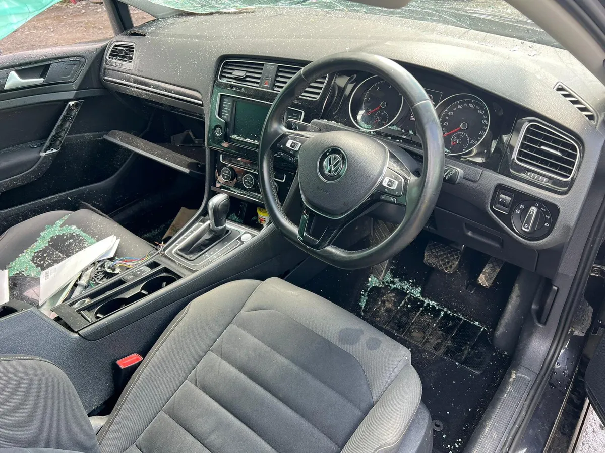 Y2016 vw golf 1.6 diesel dsg automatic - Image 3