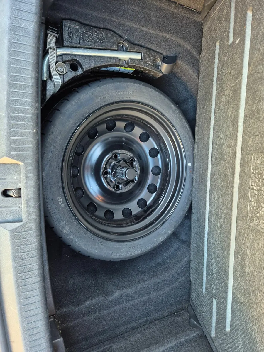 Volkswagen Golf 2013 - Image 3