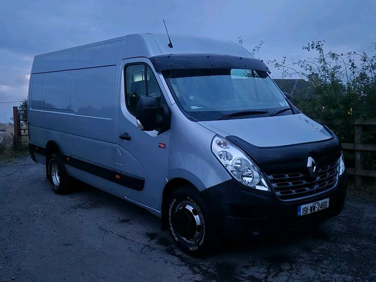 Renault Master RWD 3.5 twin wheel - Image 1