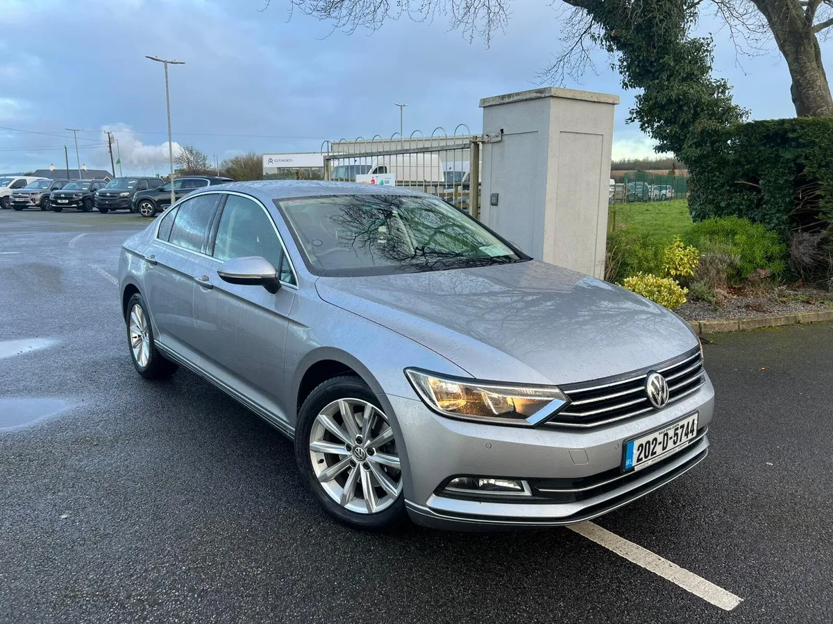 Volkswagen Passat Comfortline 2020 - Image 1