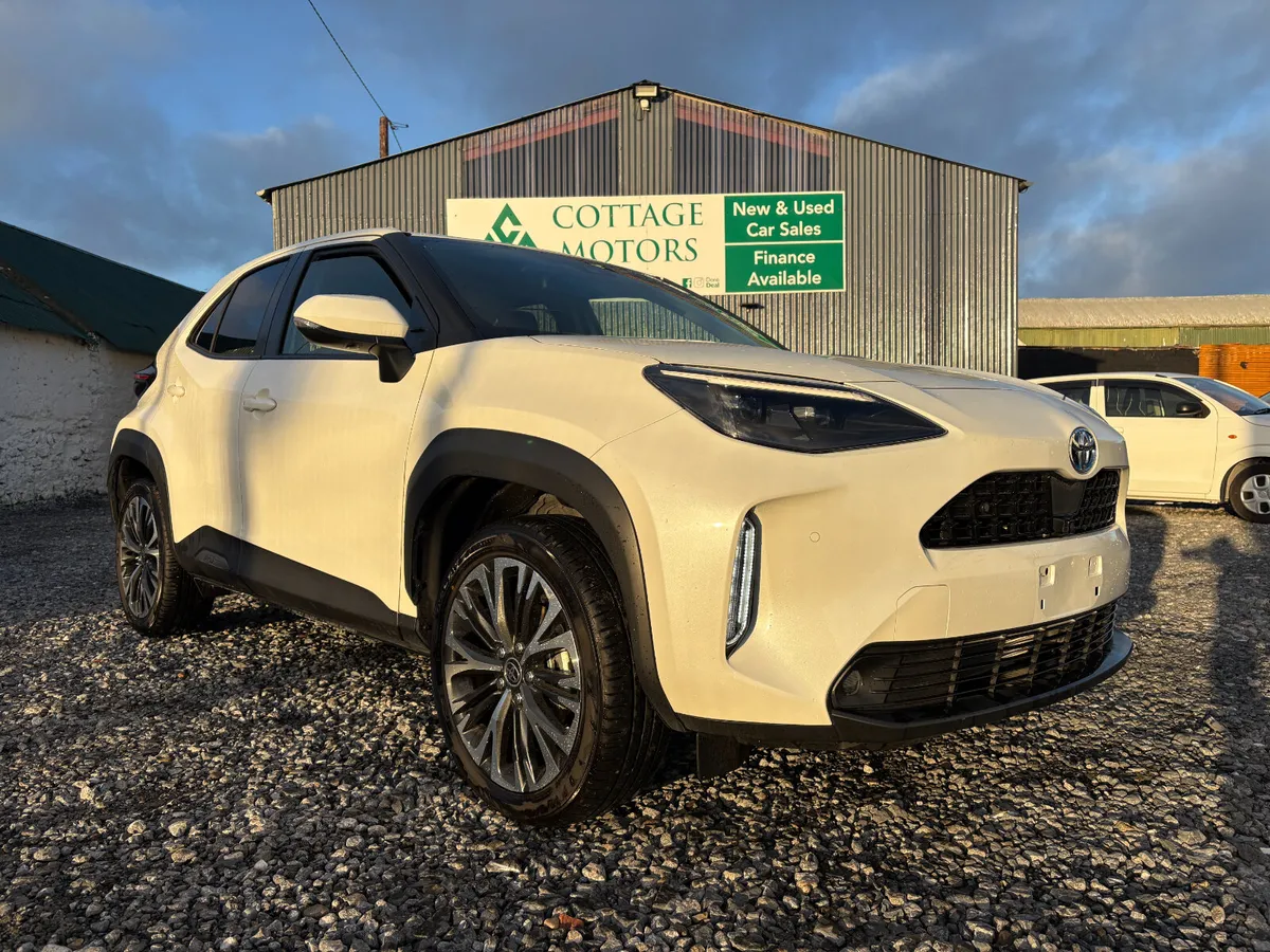 TOYOTA YARIS CROSS 1.5 PETROL AUTO HYBRID - Image 3