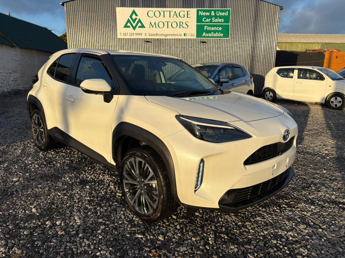 TOYOTA YARIS CROSS 1.5 PETROL AUTO HYBRID - Image 4