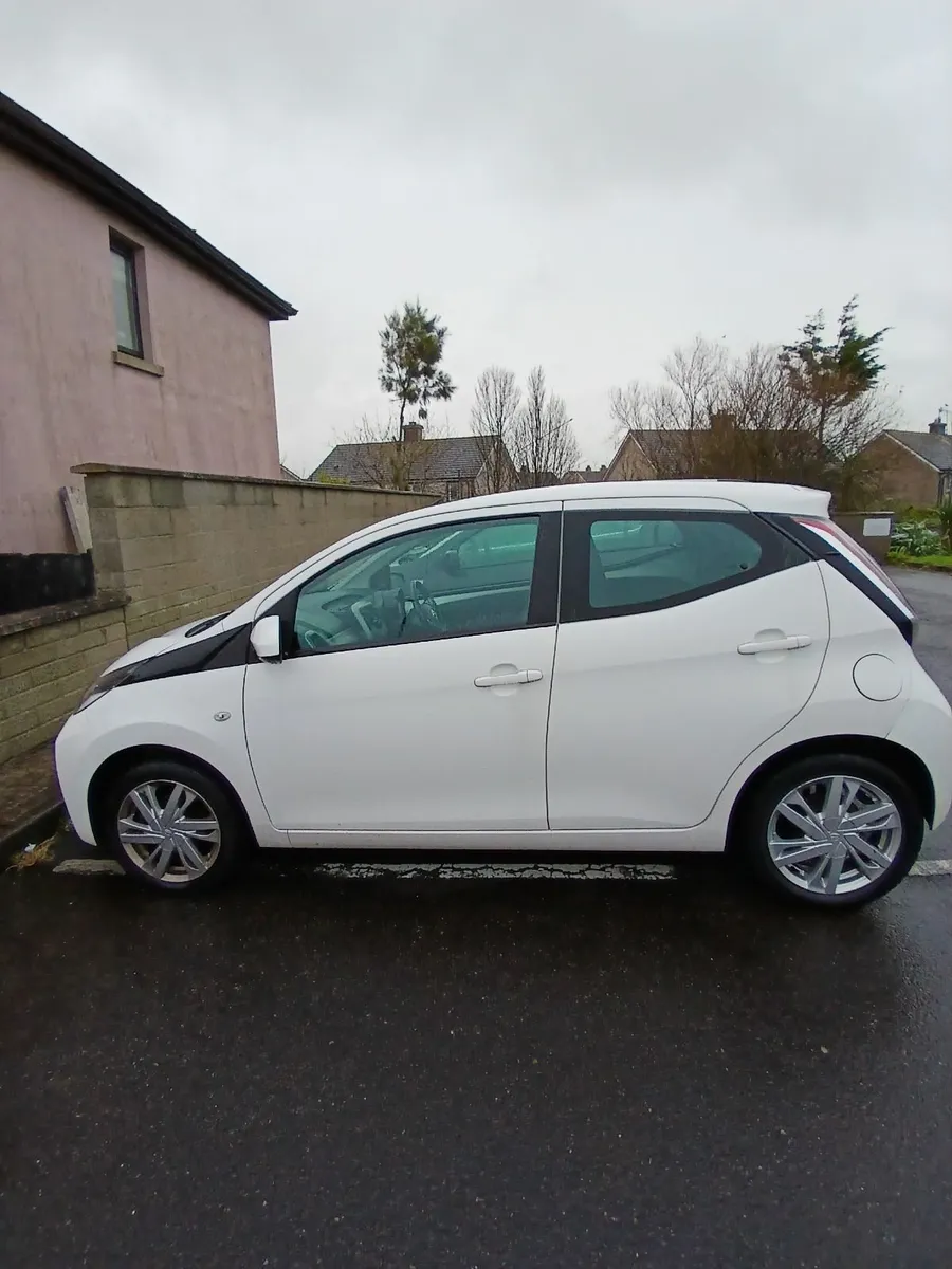 Toyota Aygo 2014 - Image 2