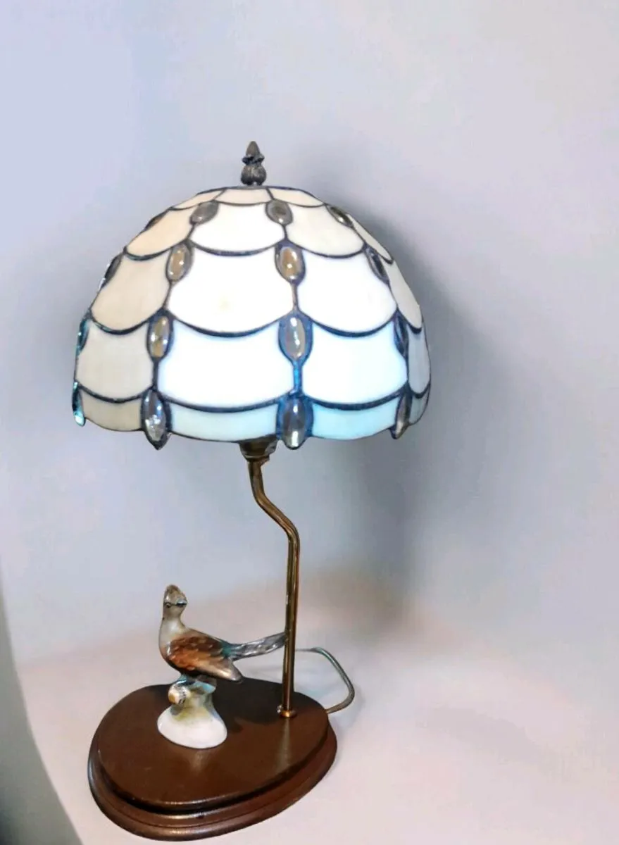 Lovely table lamp with glass shade - Image 2