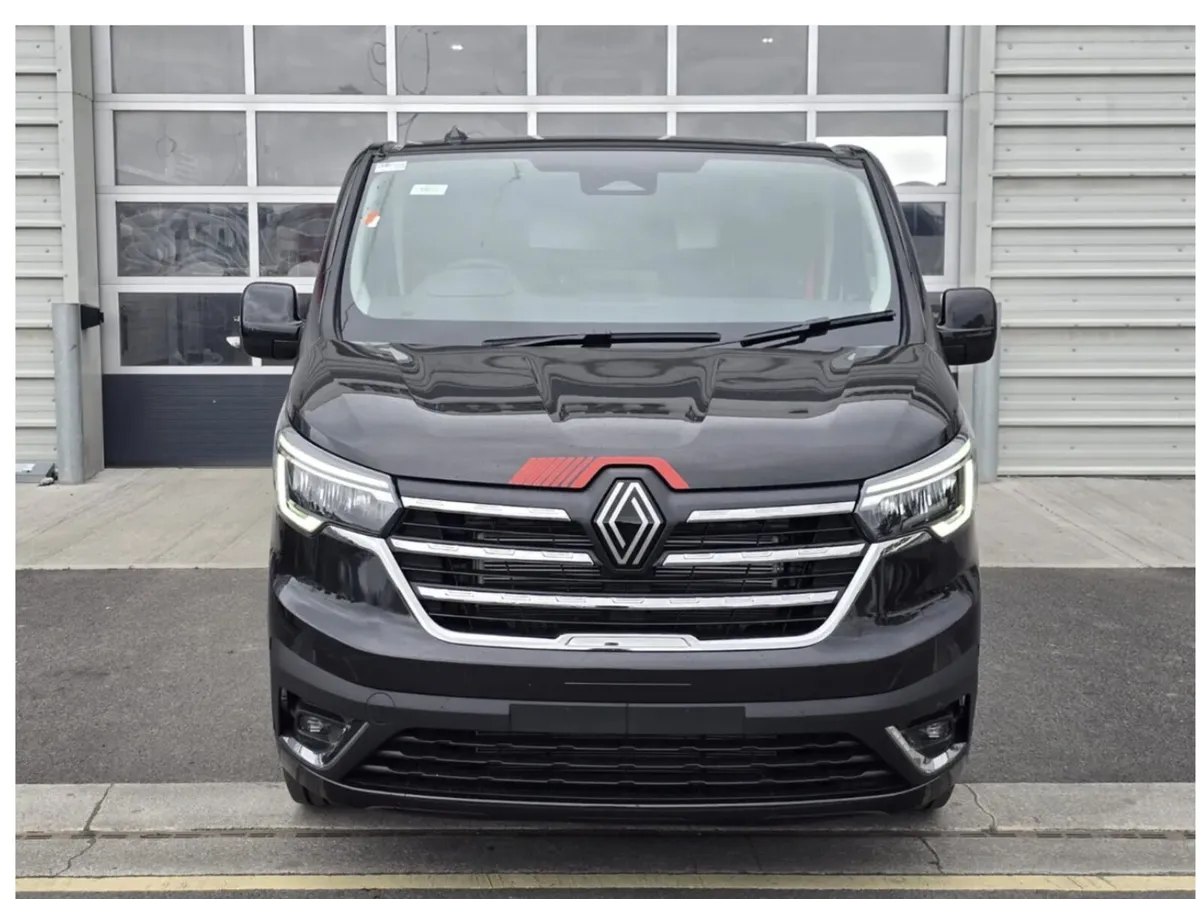 Renault Traffic Exclusive 170BHP Auto Black - Image 3