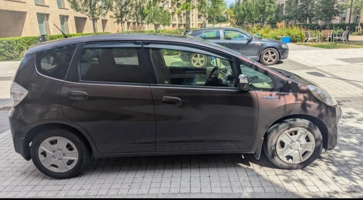 Honda Fit 2013 - Image 2