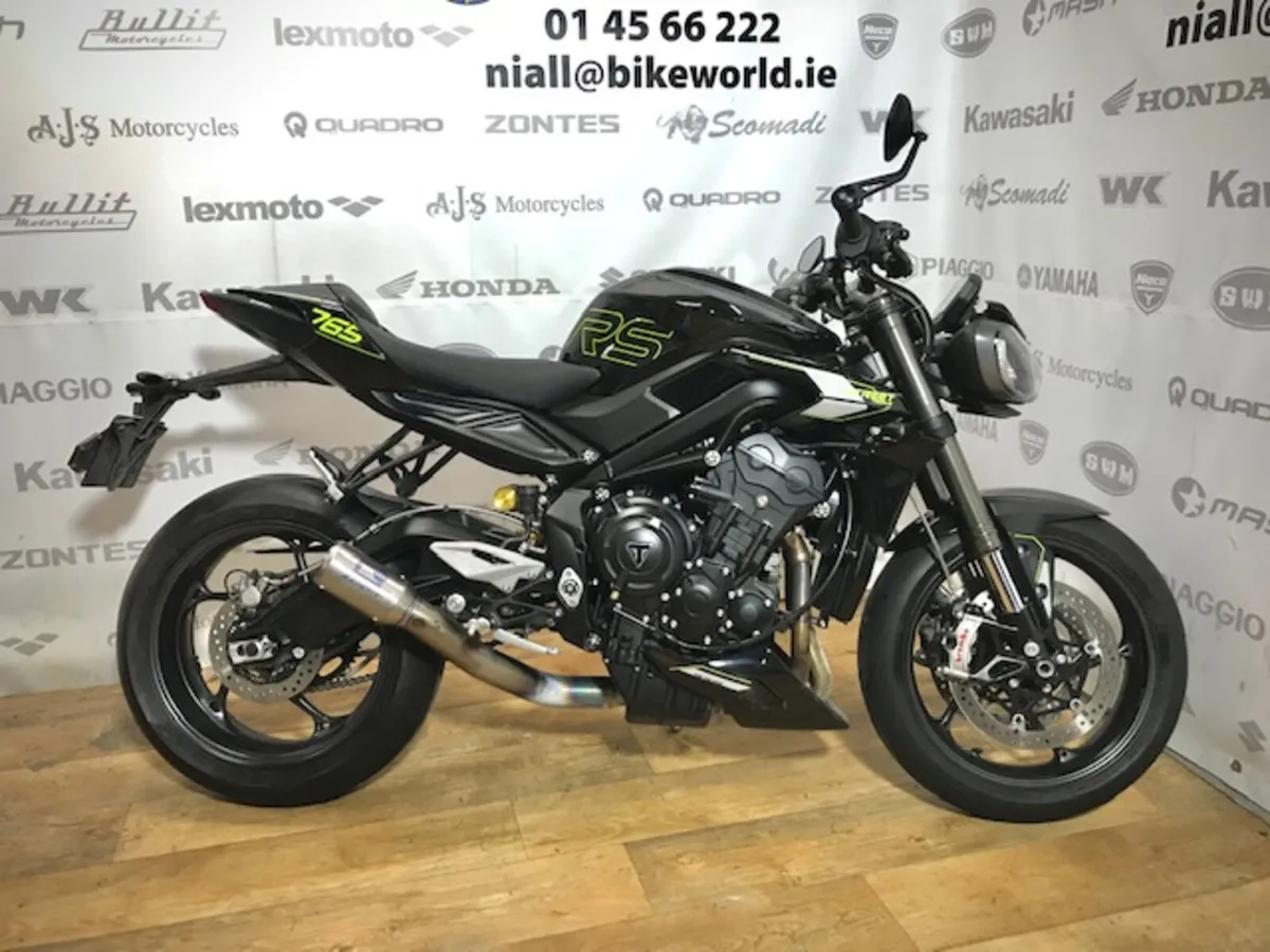 PRE-OWNED Triumph Street Triple RS 2025 - Image 1
