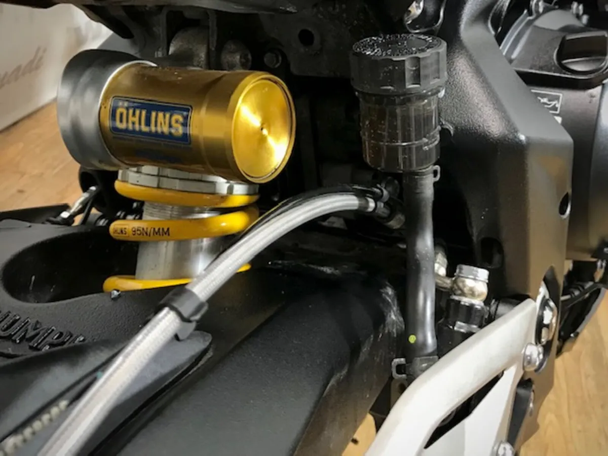 PRE-OWNED Triumph Street Triple RS 2025 - Image 4