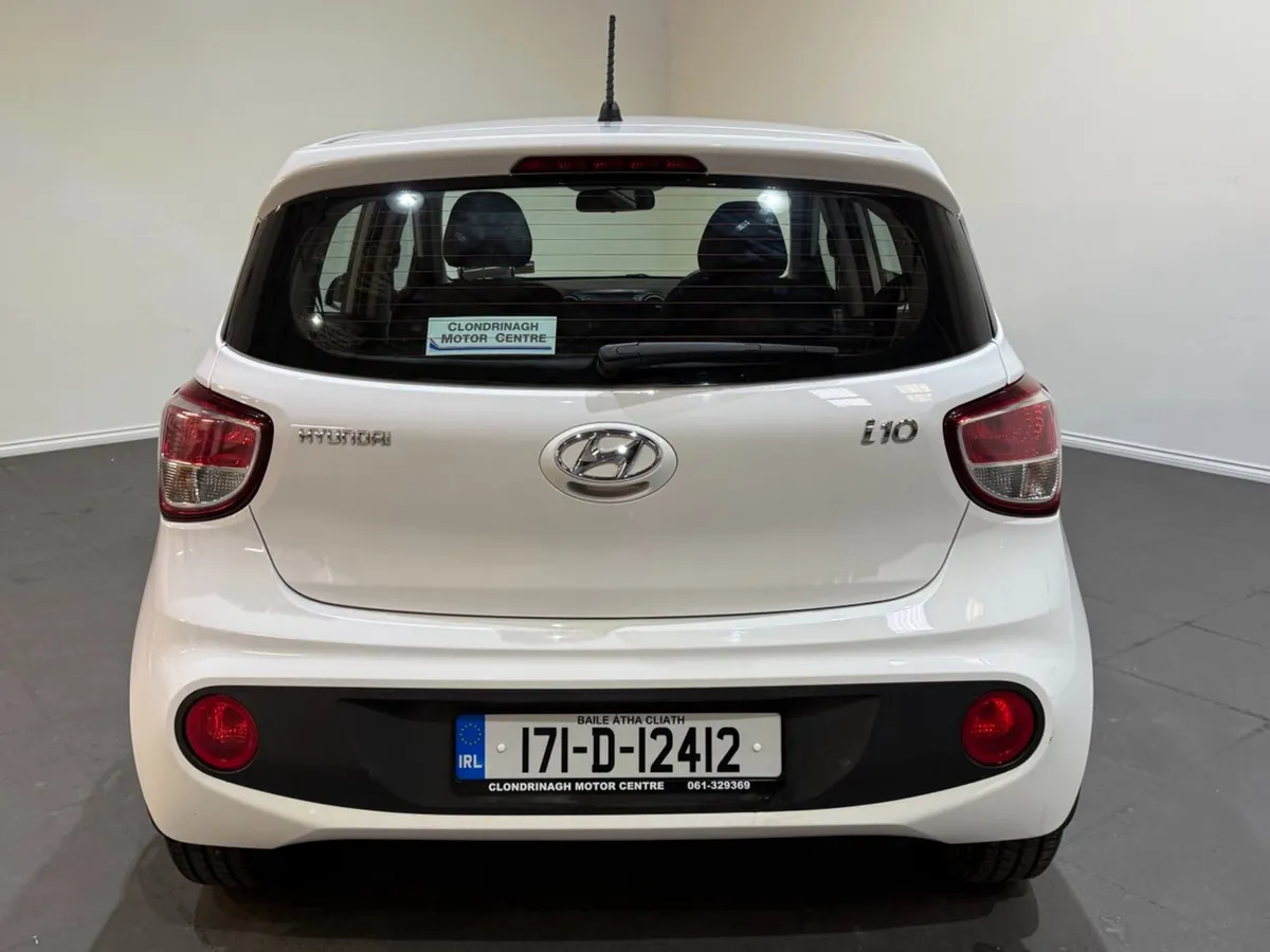 Hyundai i10 1.0L Deluxe Only 101,000 km - 2017 - Image 4