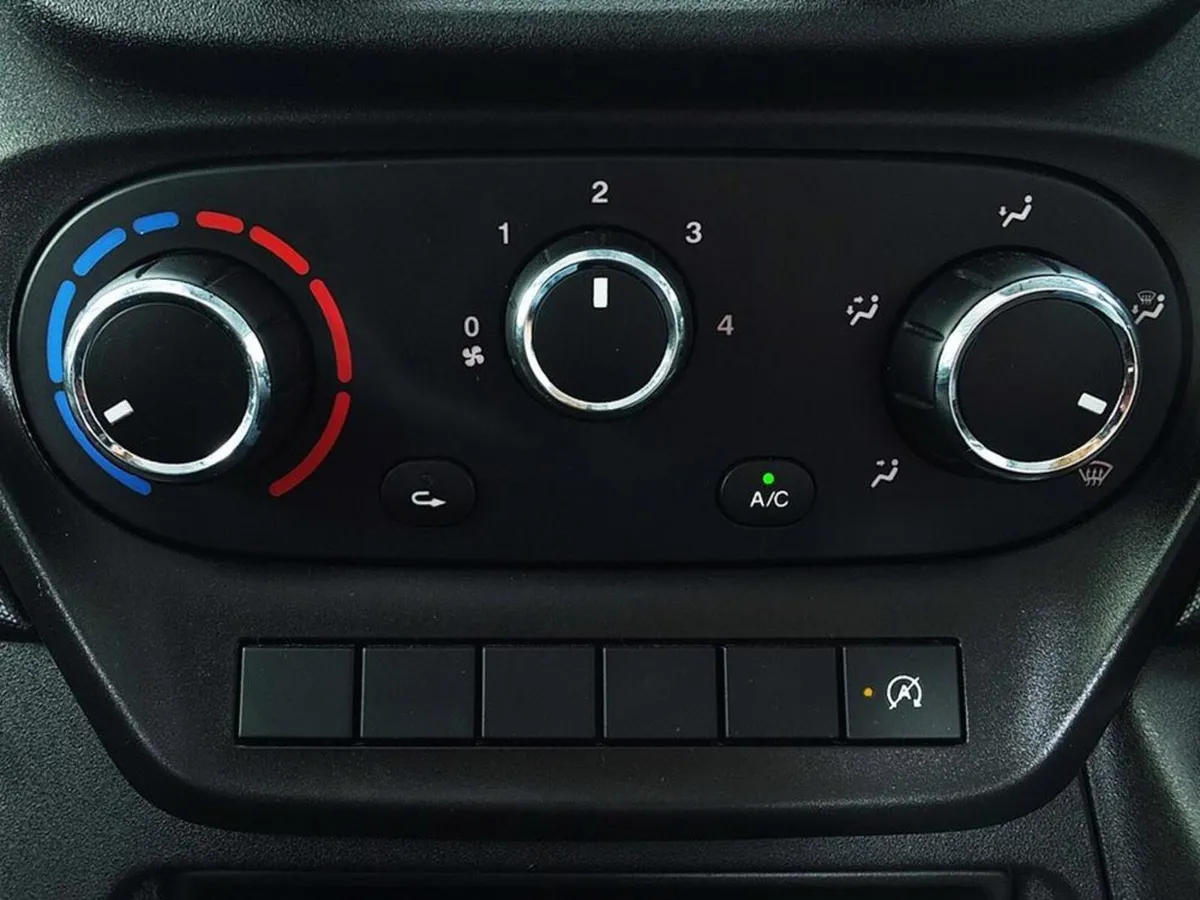 2021 Iveco Daily Luton Box Van - Image 3