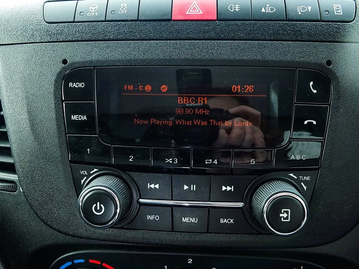 2021 Iveco Daily Luton Box Van - Image 2