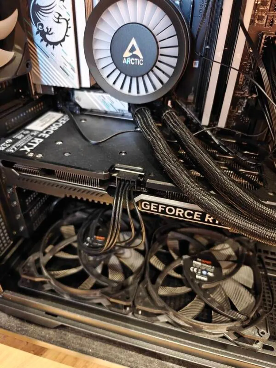 Graphic Card Gainward GeForce RTX 4070 - Image 2