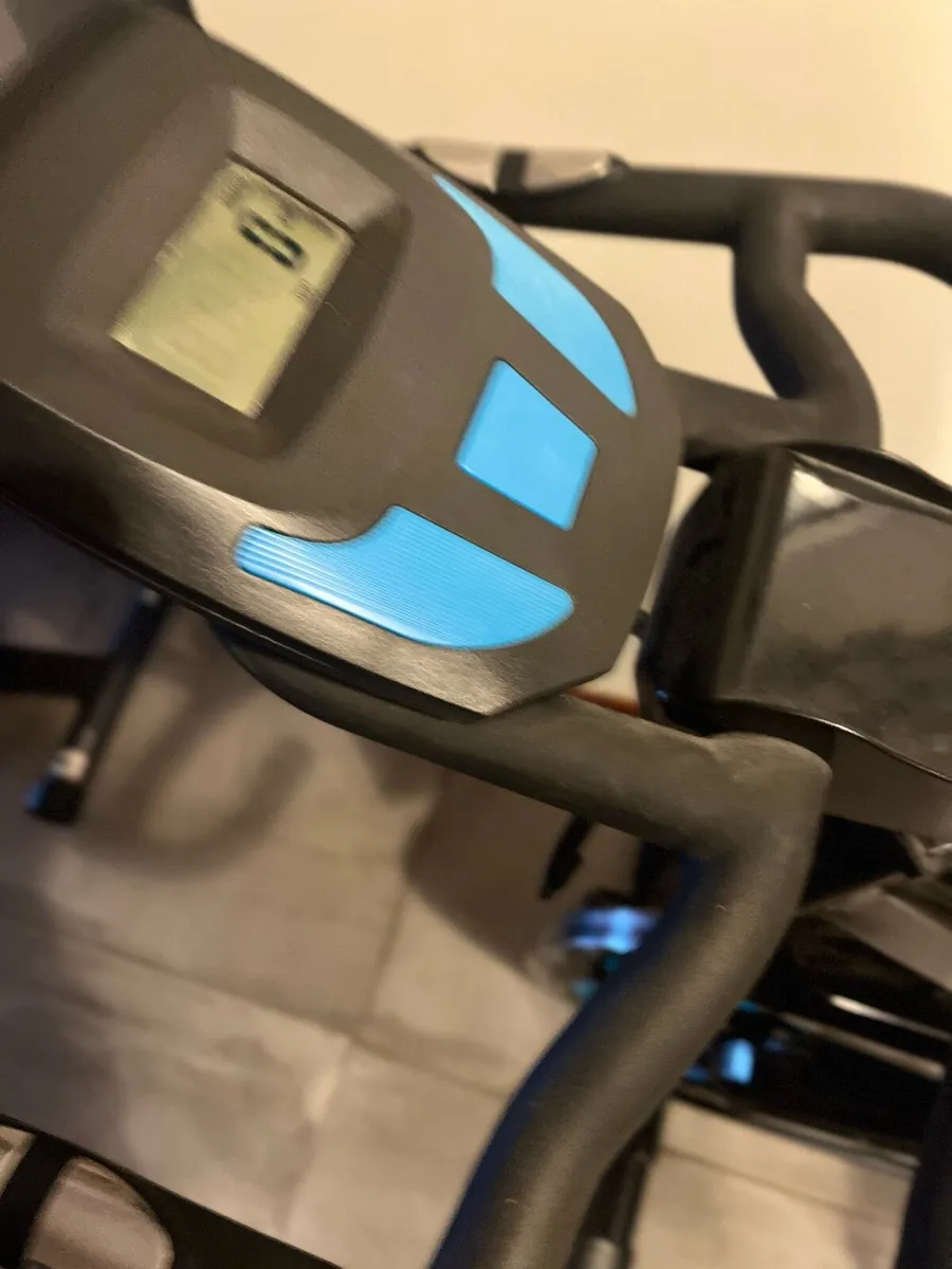 Exercise bike - Image 2