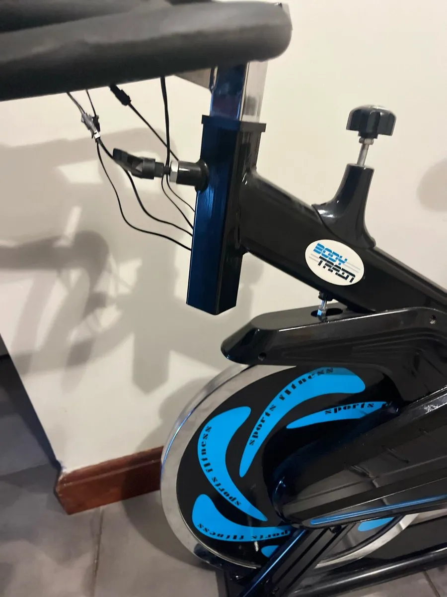 Exercise bike - Image 4