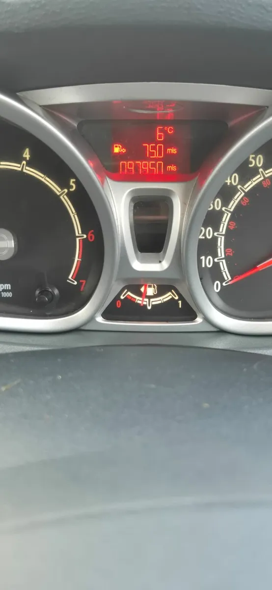 Ford Fiesta 2009 - Image 2