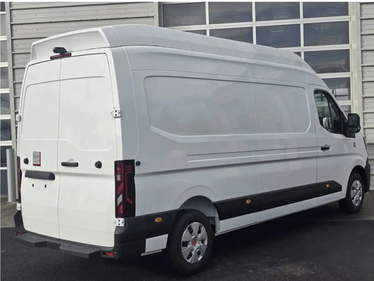 Renault Master Red Edition L3H3 170BHP - Image 3