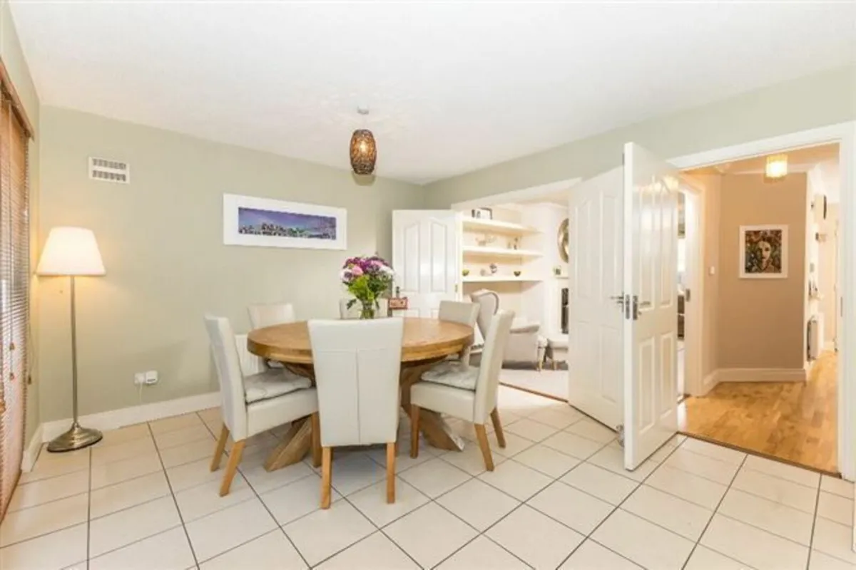 Dinning table and chairs