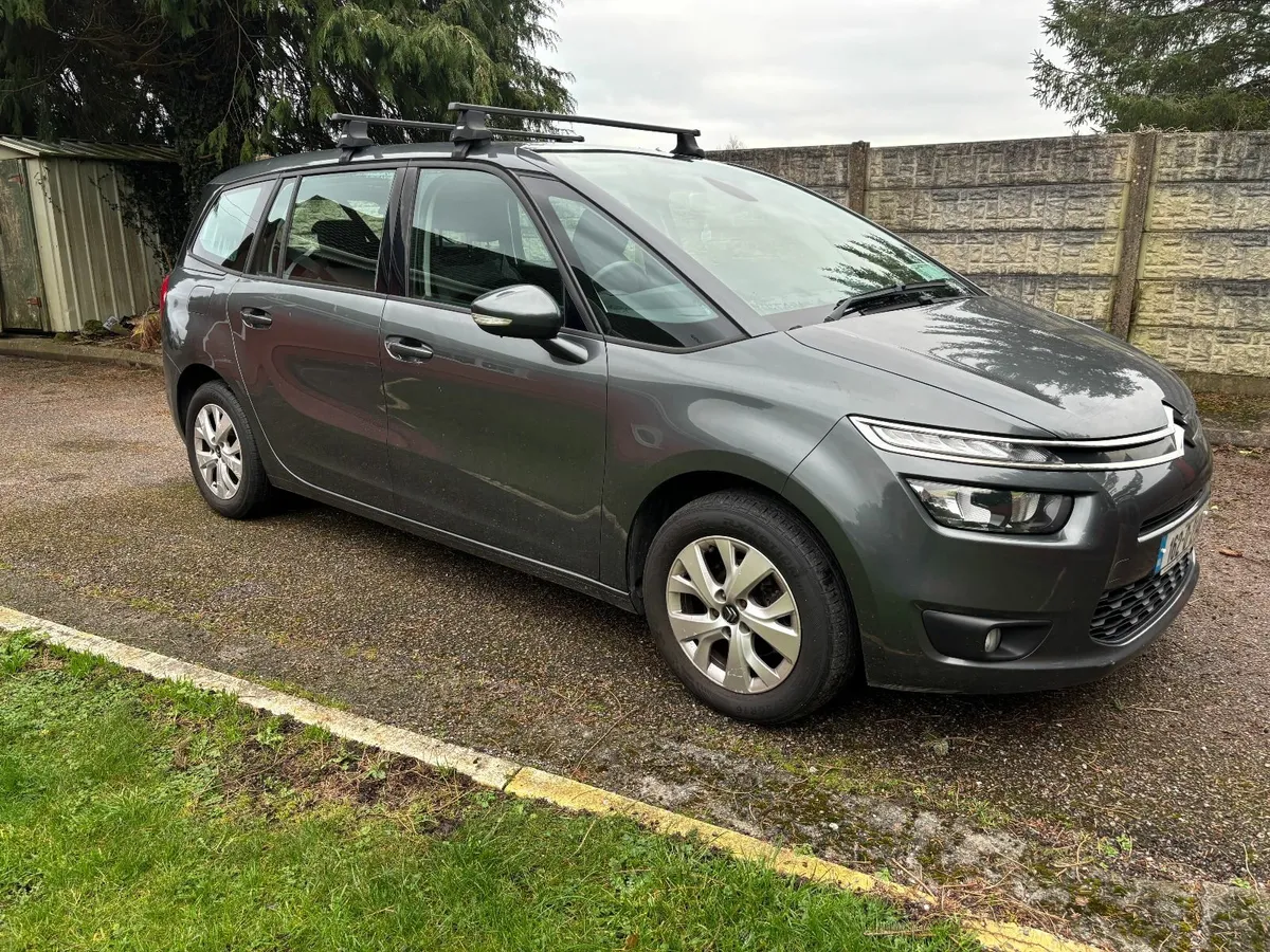 Low mileage Citroen C4 2016 Picasso 7 seats - Image 3