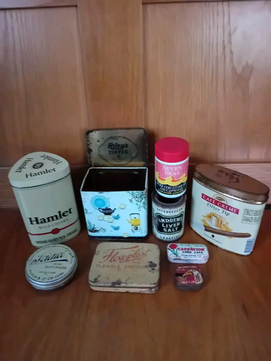 Old cans - Image 2