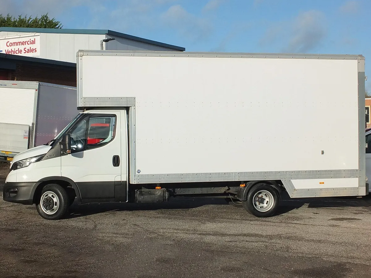 2021 Iveco Daily Luton Box Van - Image 1