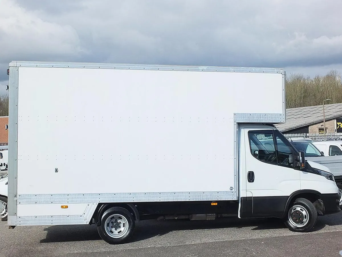 2021 Iveco Daily Luton Box Van - Image 1