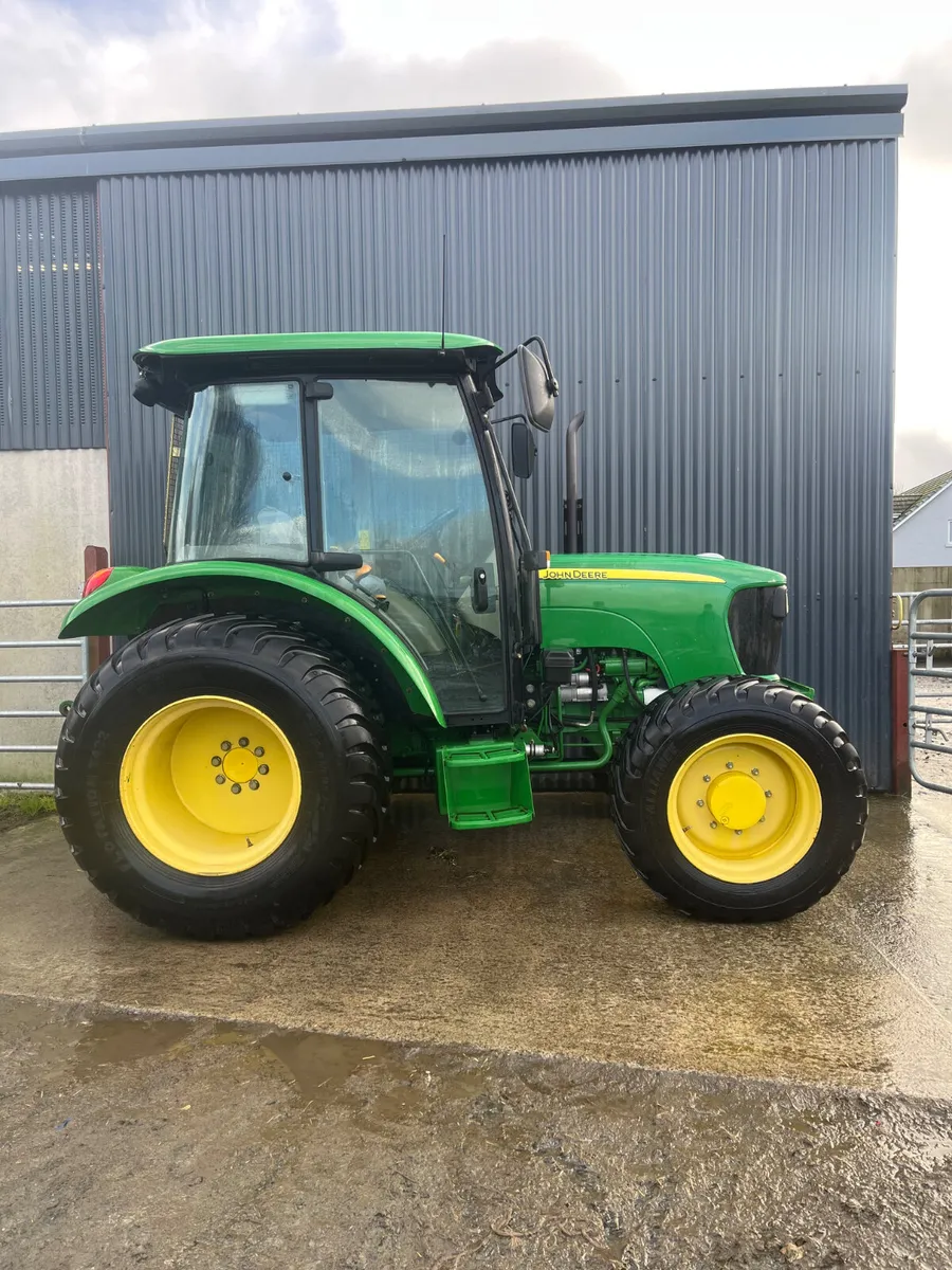 John Deere 5055E - Image 2