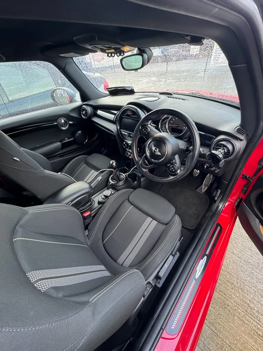 Mini Cooper 1.5 Diesel - Image 4