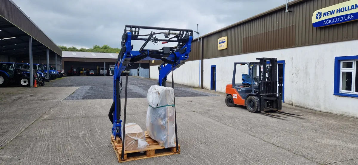 New Holland MX Loader - Image 4