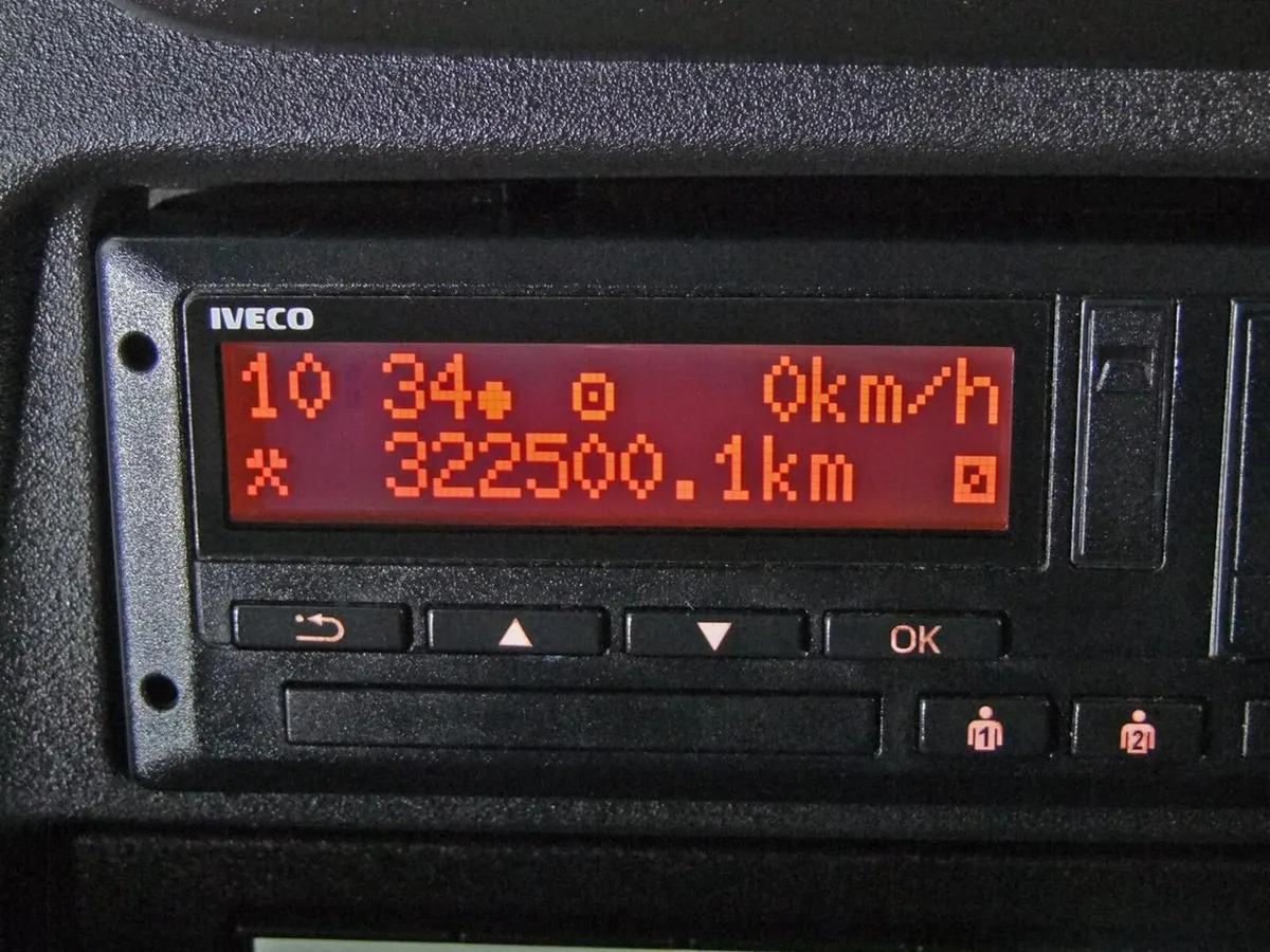 2019 Iveco Daily Luton Box Van - Image 2