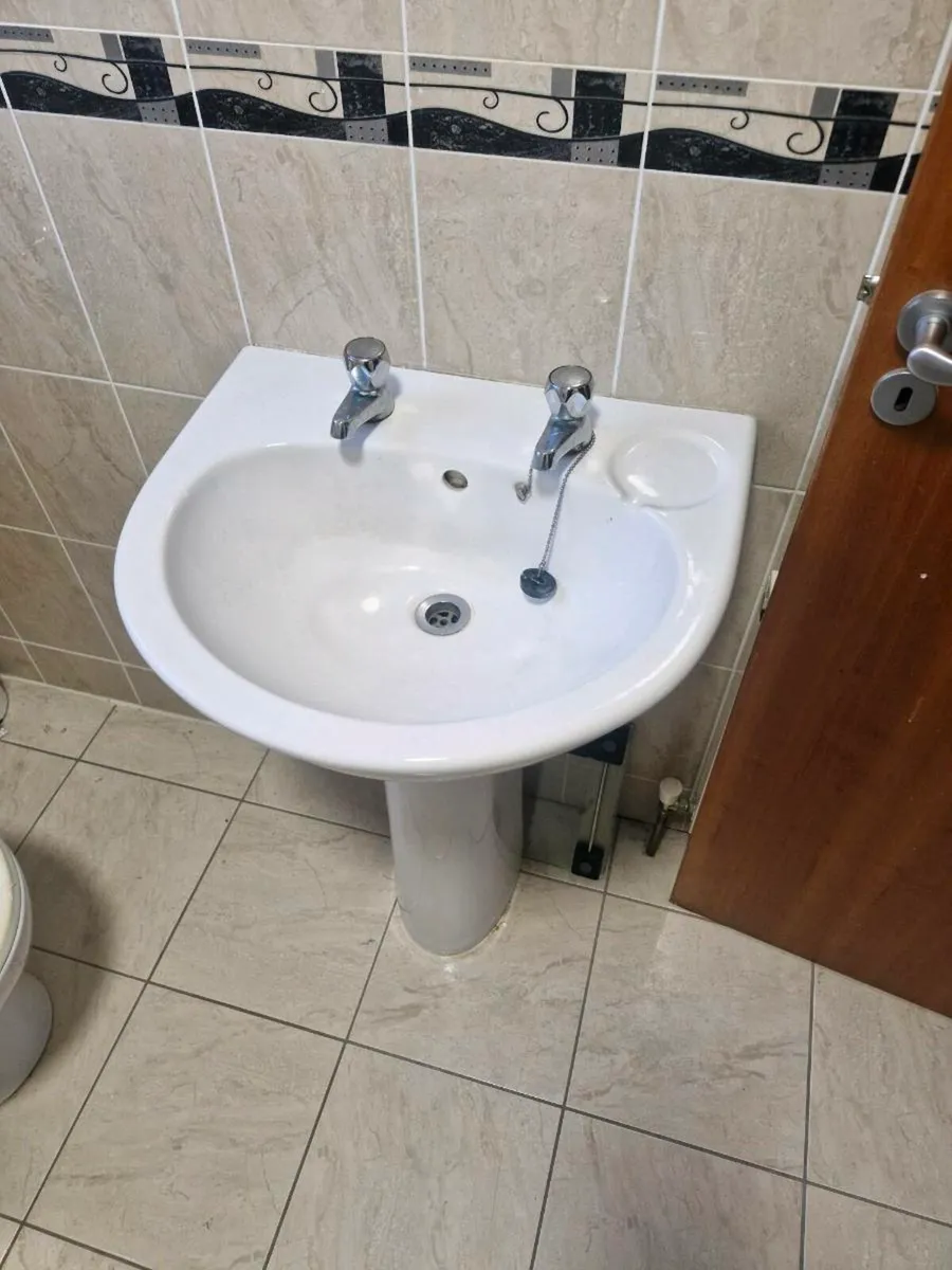 Bathroom - Image 4