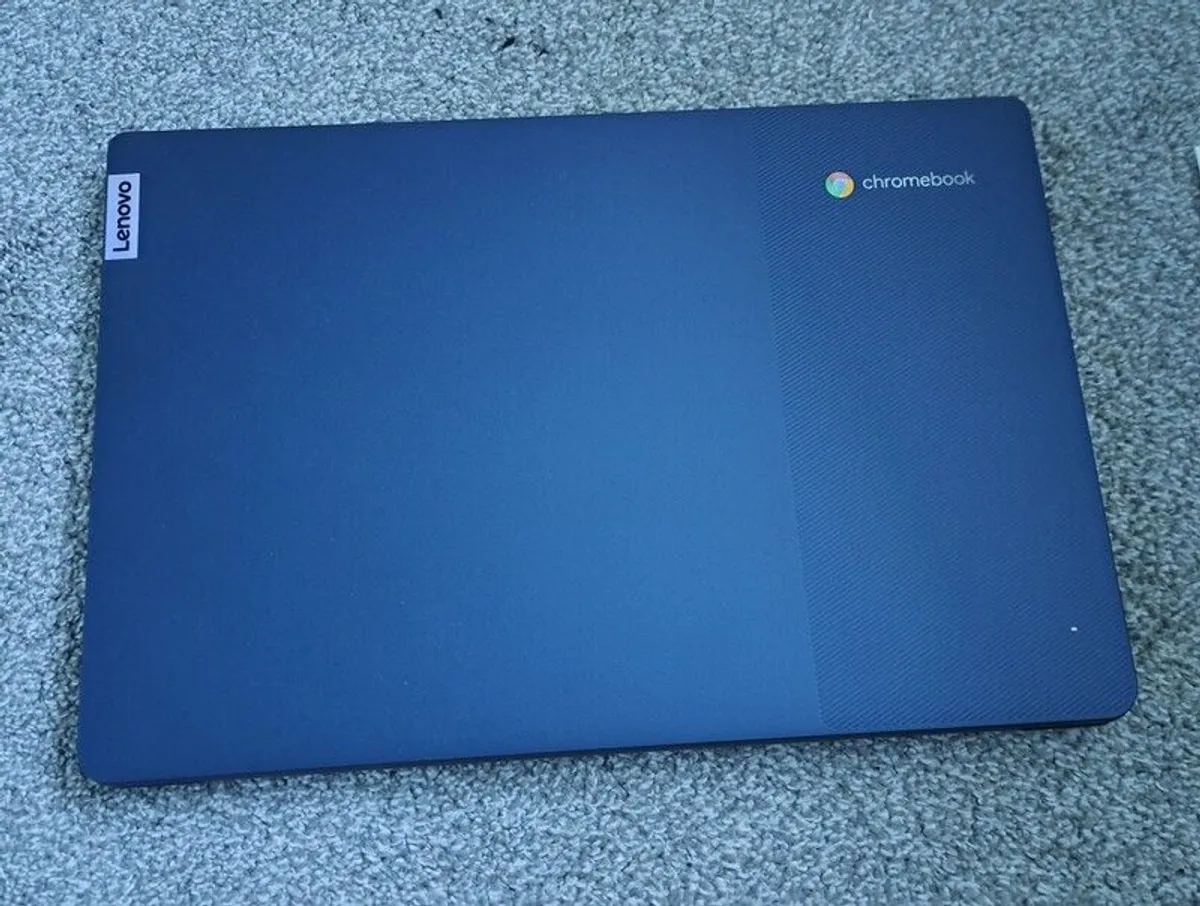 Lenovo 14in Chromebook NEW - Image 2