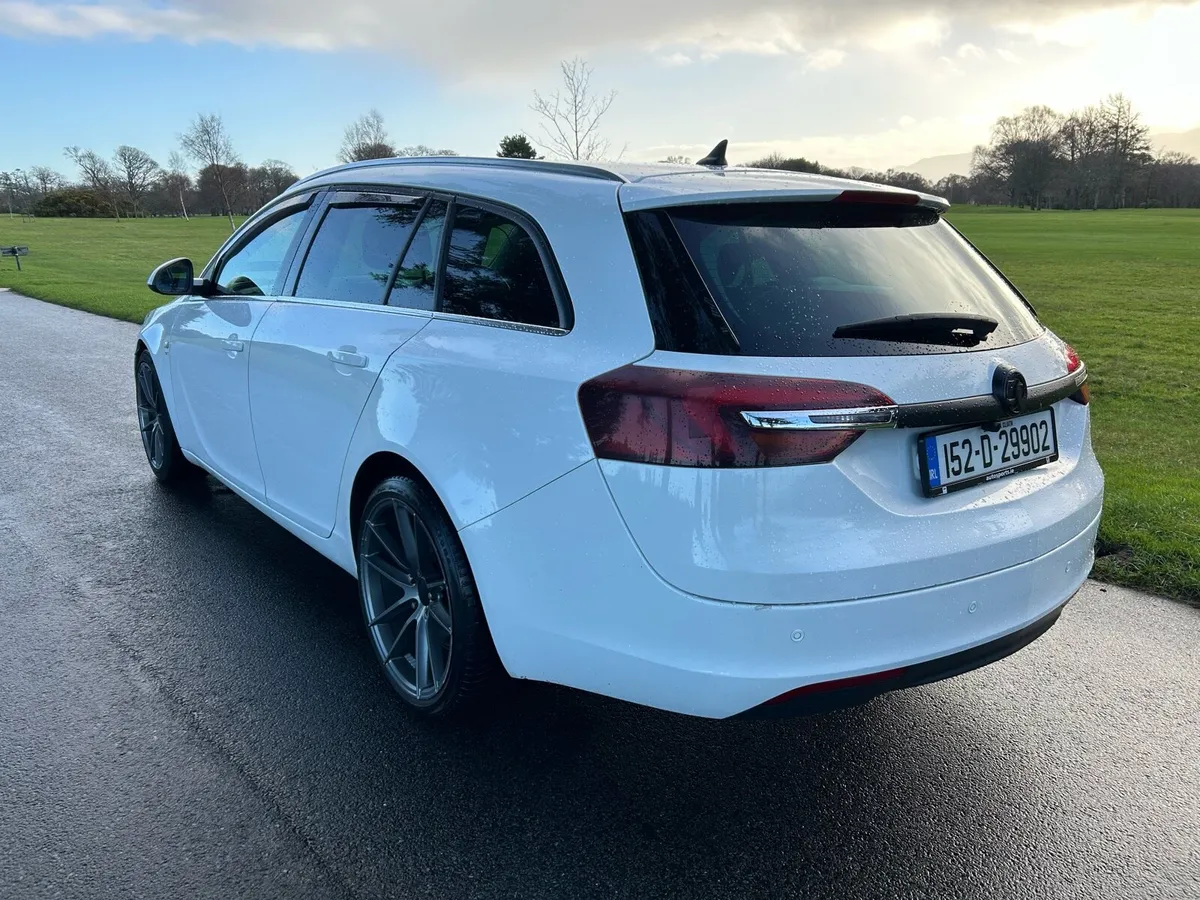 2015 Opel Insignia.. Top Spec & NEW NCT - Image 2