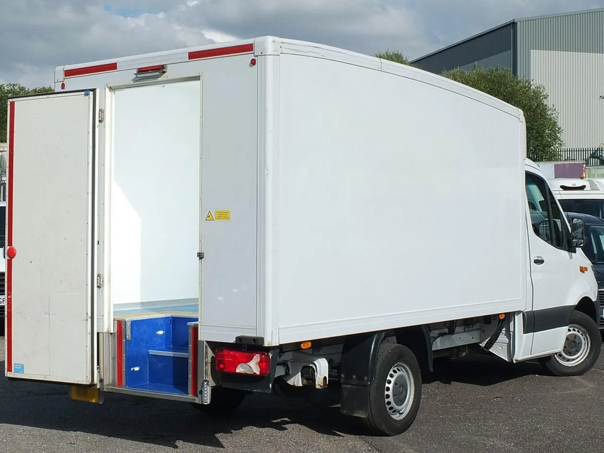 2019 Mercedes-Benz Sprinter Refrigerated Box Van - Image 3