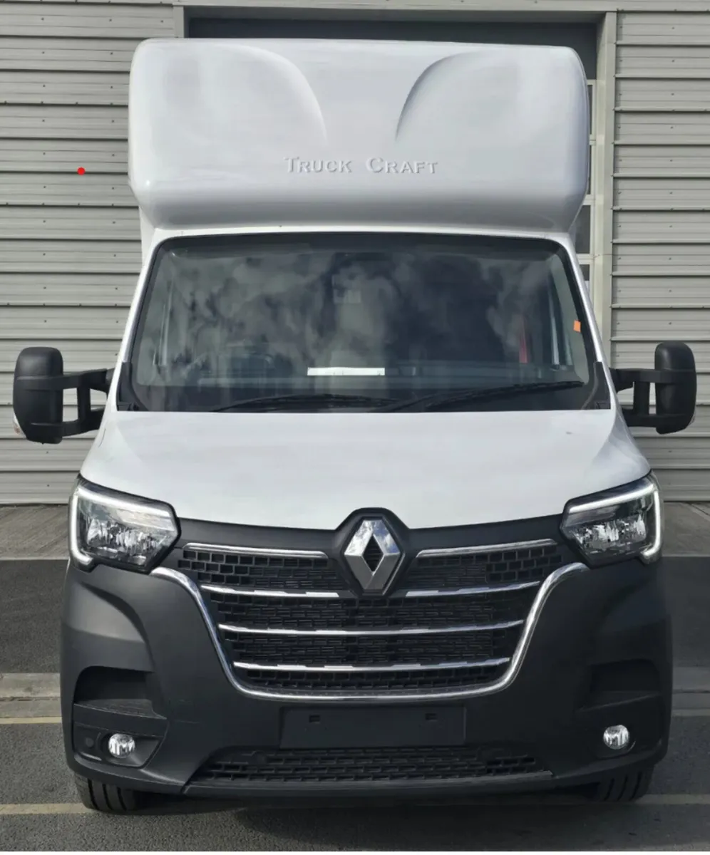 Renault Master Curtain sider with Tail Lift - Image 2