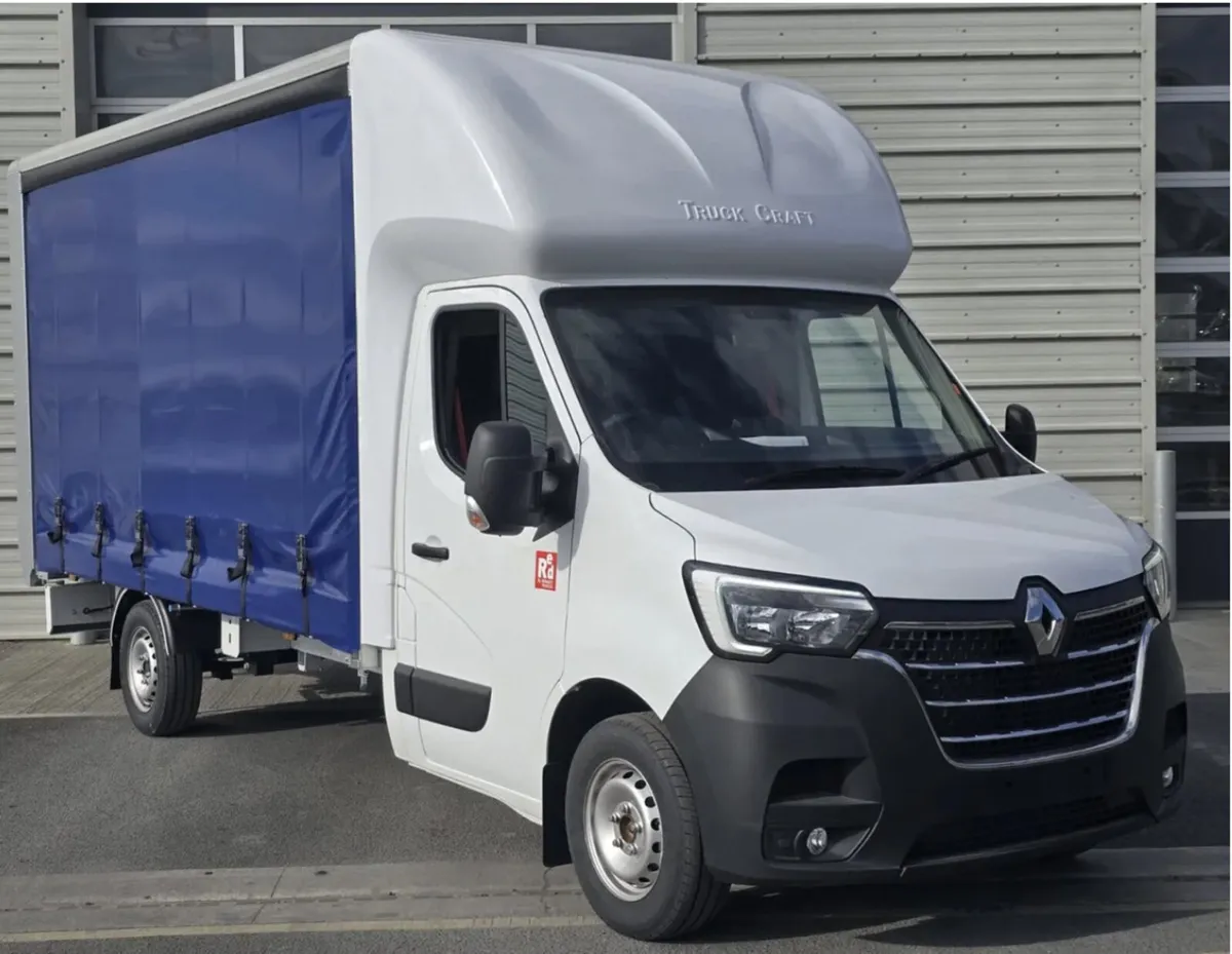 Renault Master Curtain sider with Tail Lift - Image 3