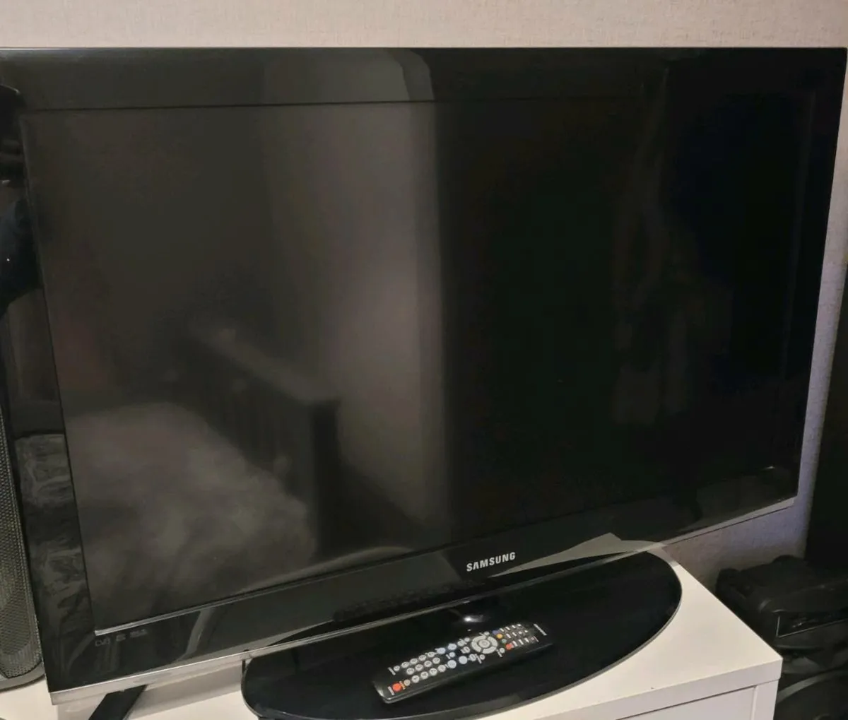 Samsung 40" TV - Image 1