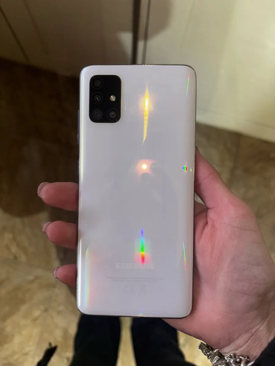 Samsung Galaxy A51 - Image 3