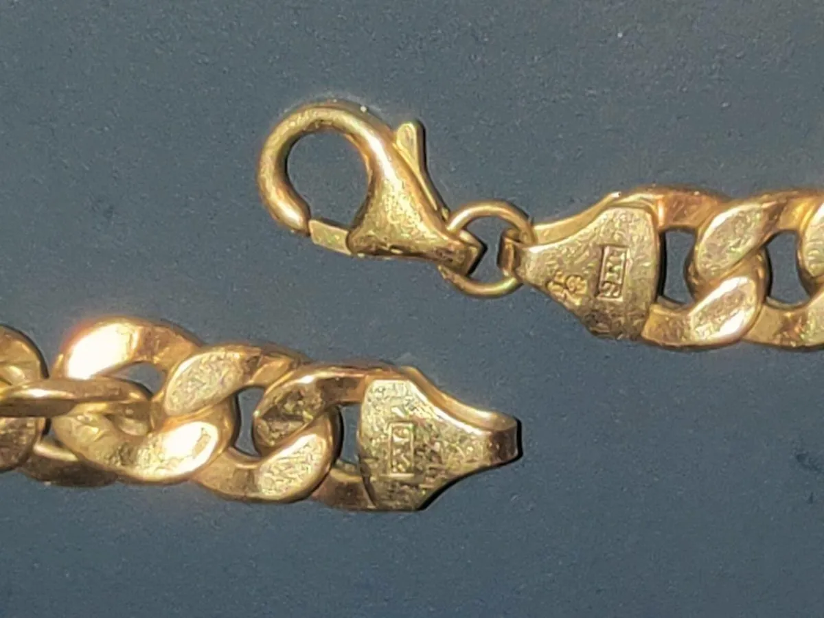 CHUNKY CLUB LINK, 9CT Solid Gold 6.82g 8"Bracelet - Image 4