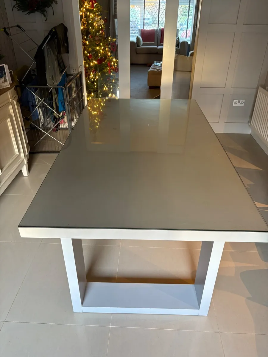 Kitchen Table - Image 1