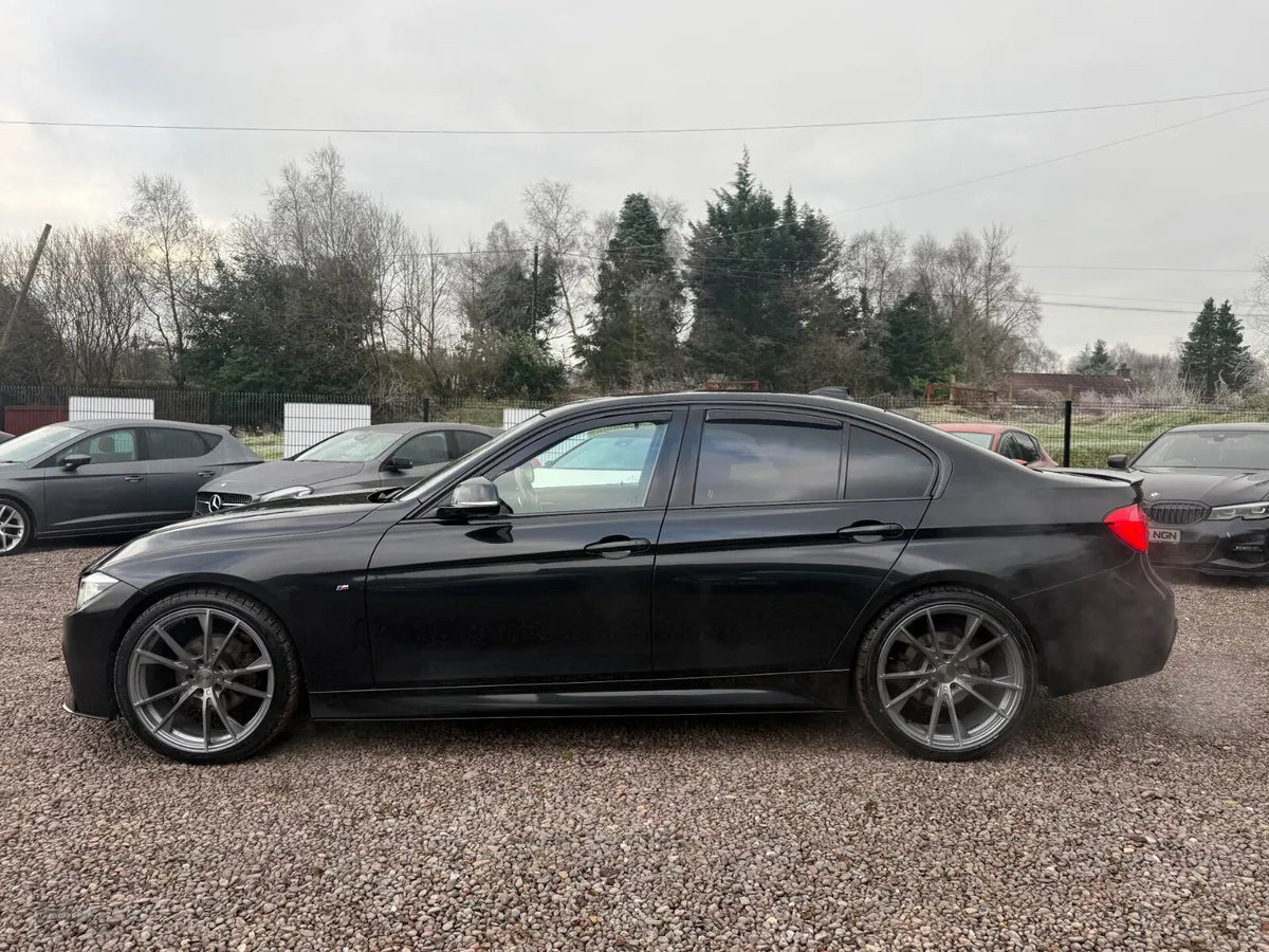 BMW 3-Series 2017 - Image 4