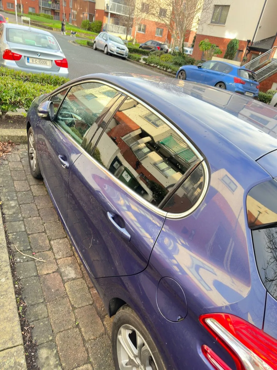 Puegeot 208 1.2L Automatic 2014 - Image 2