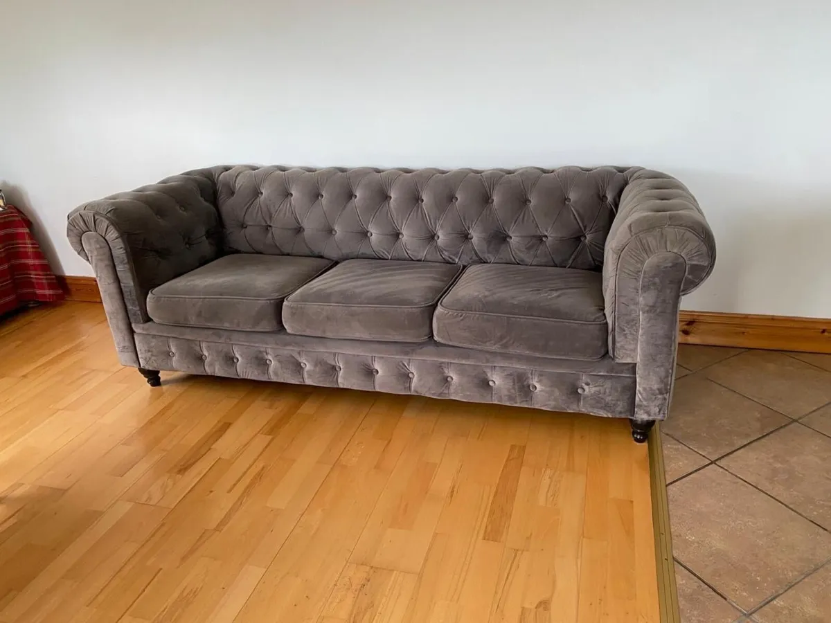 Chesterfield fabric sofa - Image 1