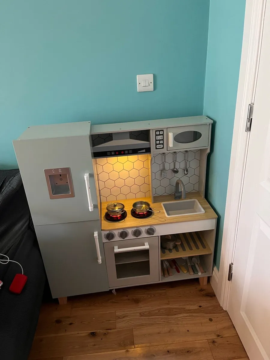 Kids kitchen - Image 2