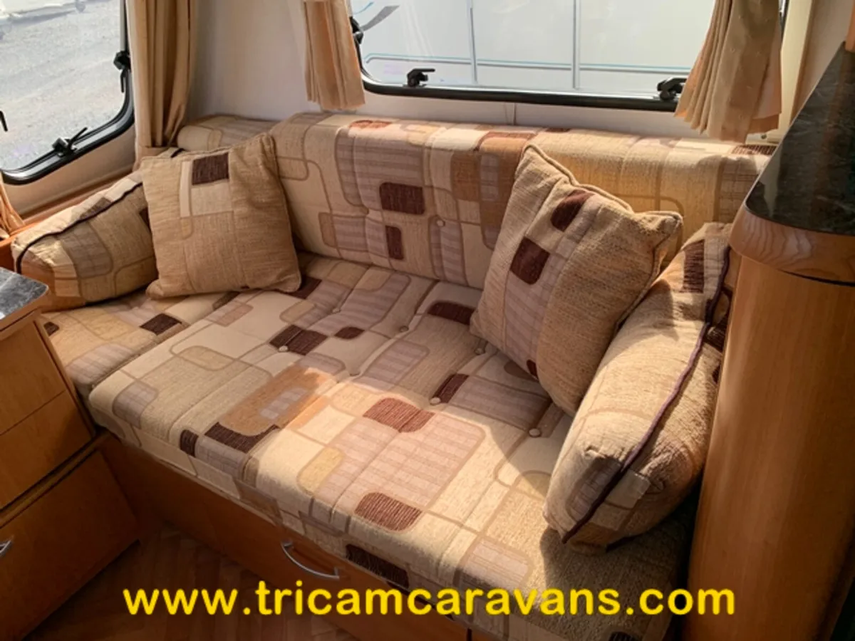 2008 Lunar Clubman EB Fixed End Bed - Image 4