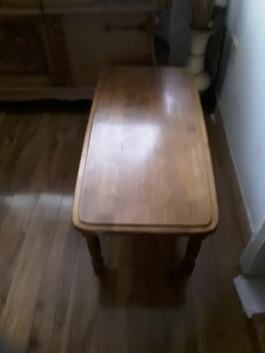 As new highly polished large solid wooden coffee t - Image 4